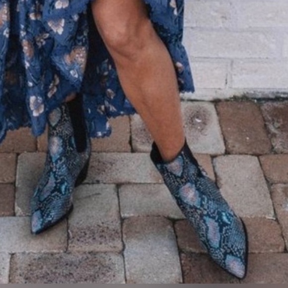 PAIGE Willa In Snake Black Multi Boots - Picture 3 of 9